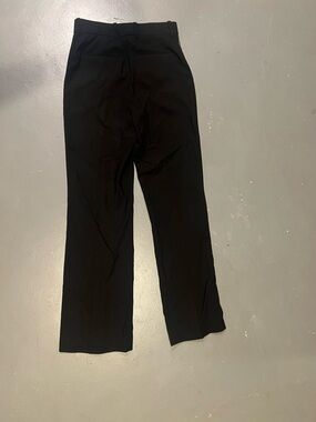 Uniqlo Women’s Black Straight-Leg Trousers